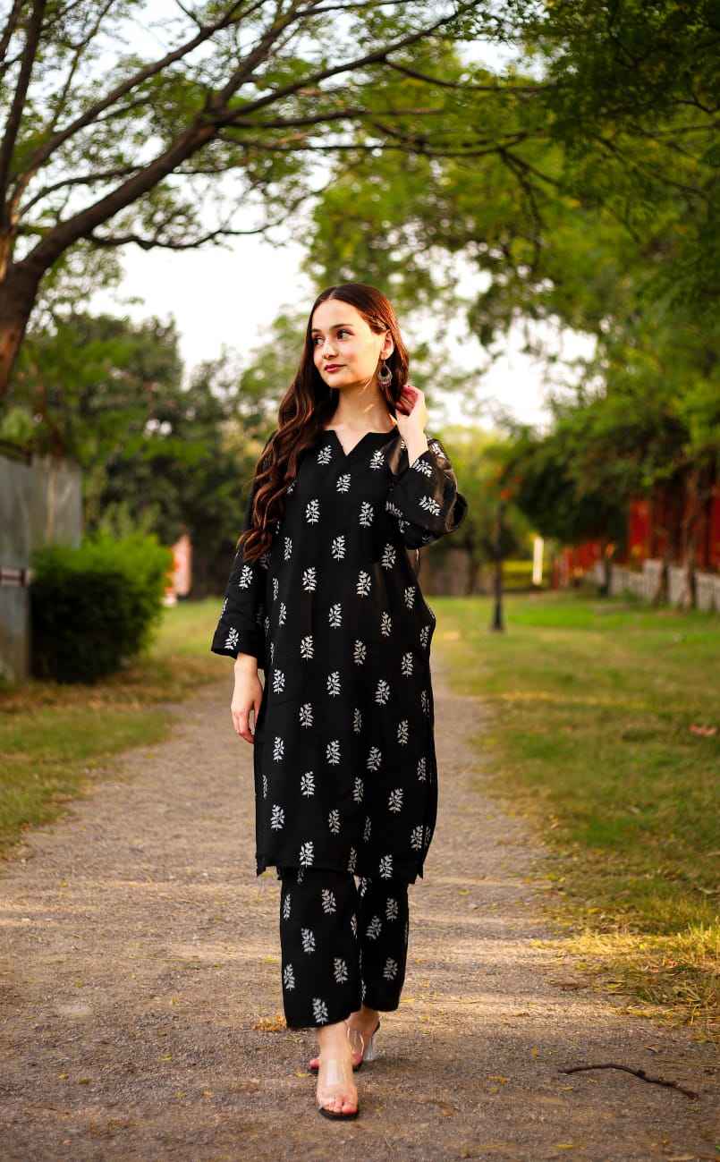 Saleha- Stitched 2 pc - Sunflare.pk