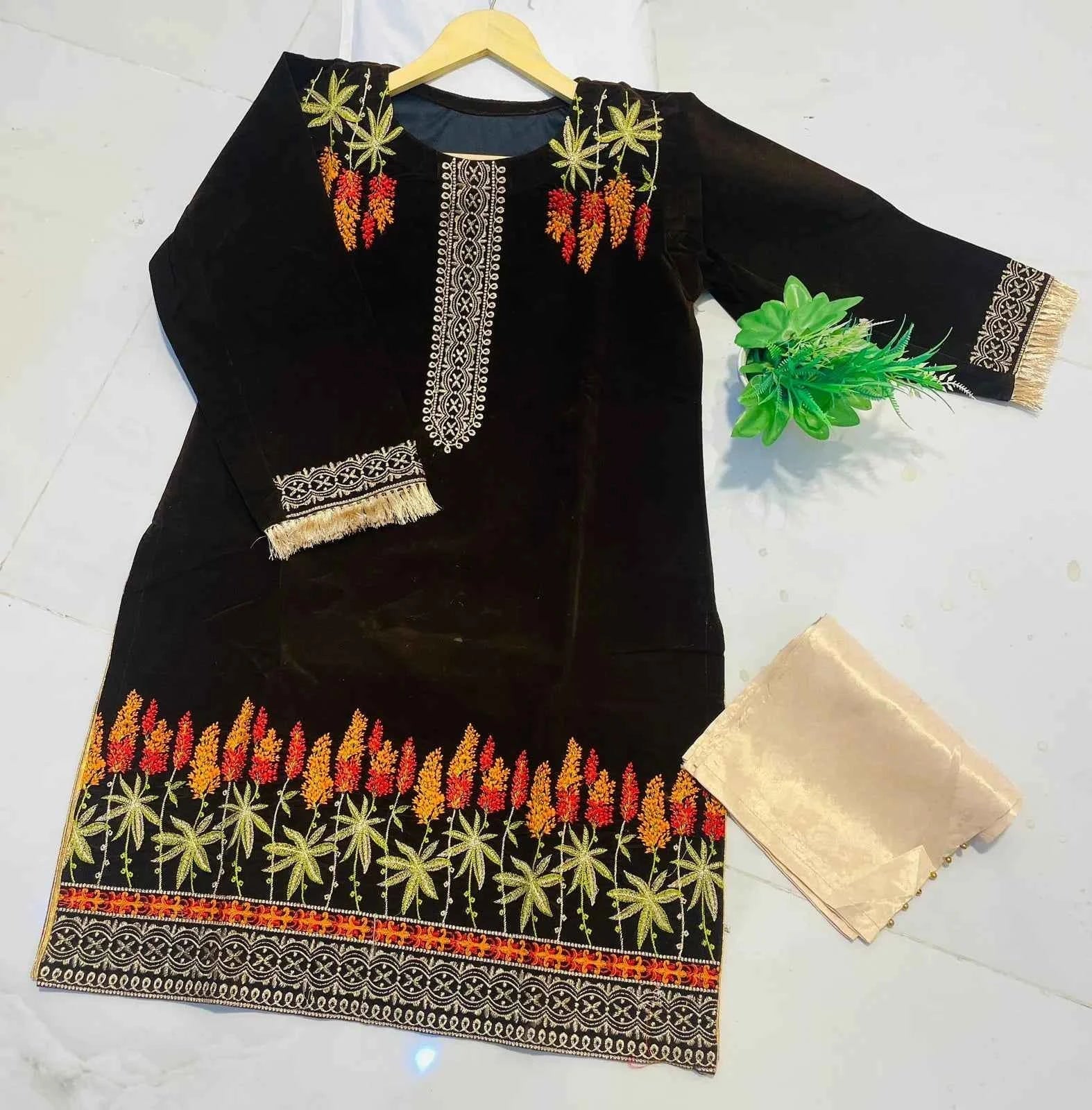 Champion Velvet - Stitched 2 pc - Sunflare.pk