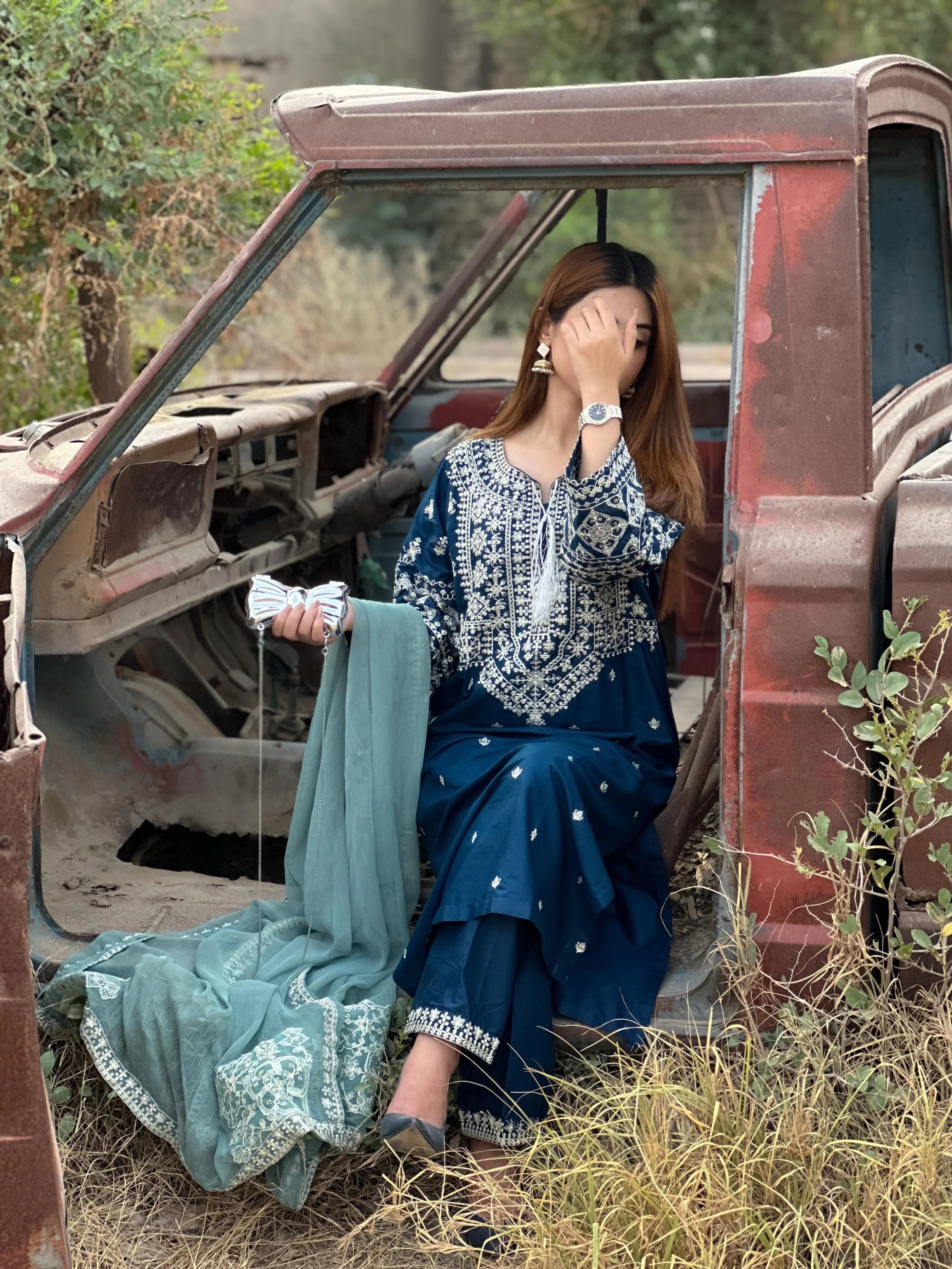 Noor e Nazar Stitched 3pc - Sunflare.pk
