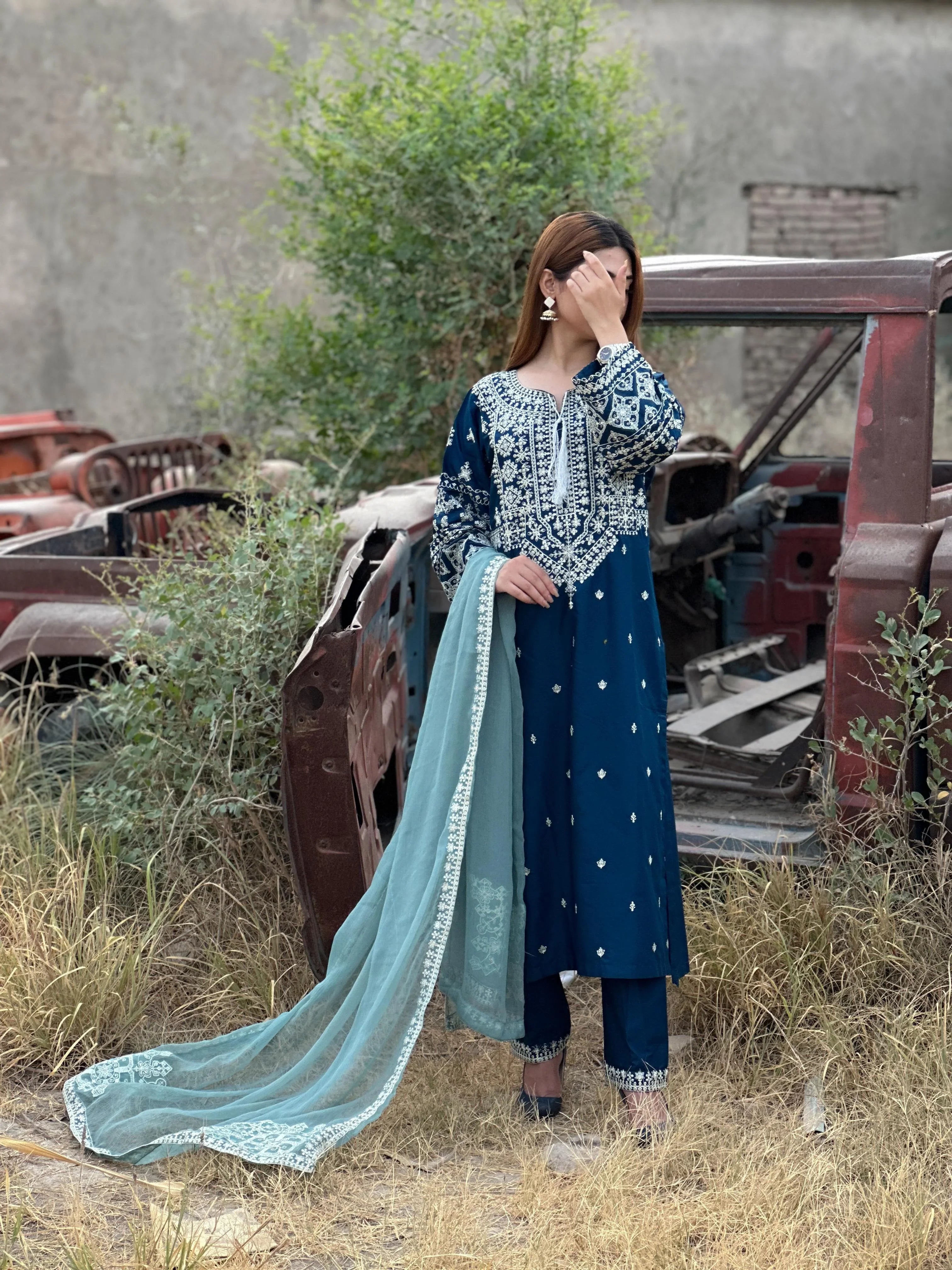 Noor e Nazar Stitched 3pc - Sunflare.pk
