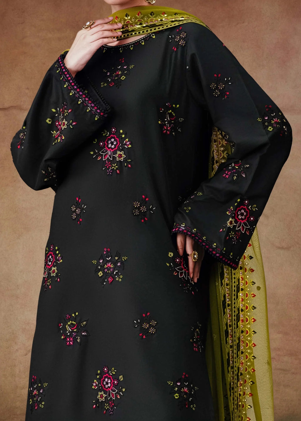 Laira – Embroidered Dhanak 3PC Suit