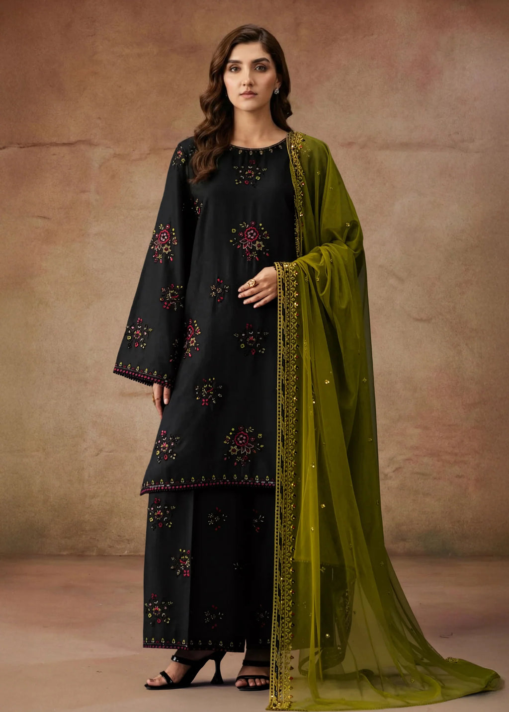 Laira – Embroidered Dhanak 3PC Suit