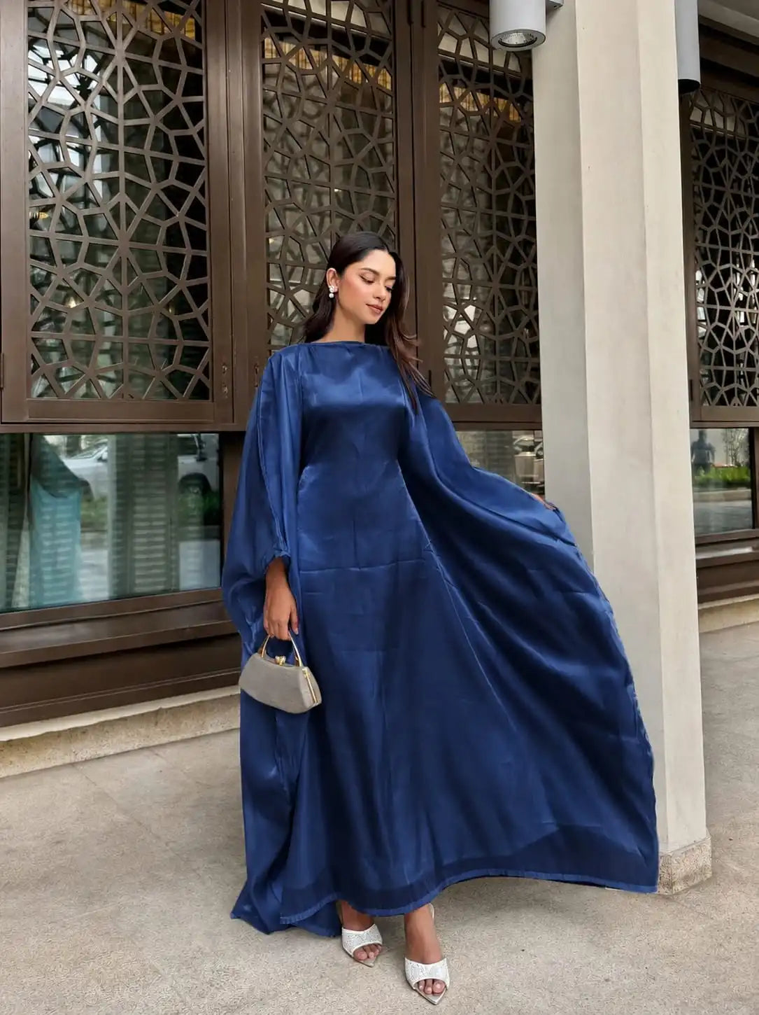 Luxury Rhinestone Arabic Kaftan – Sheesha Silk with Stone Work