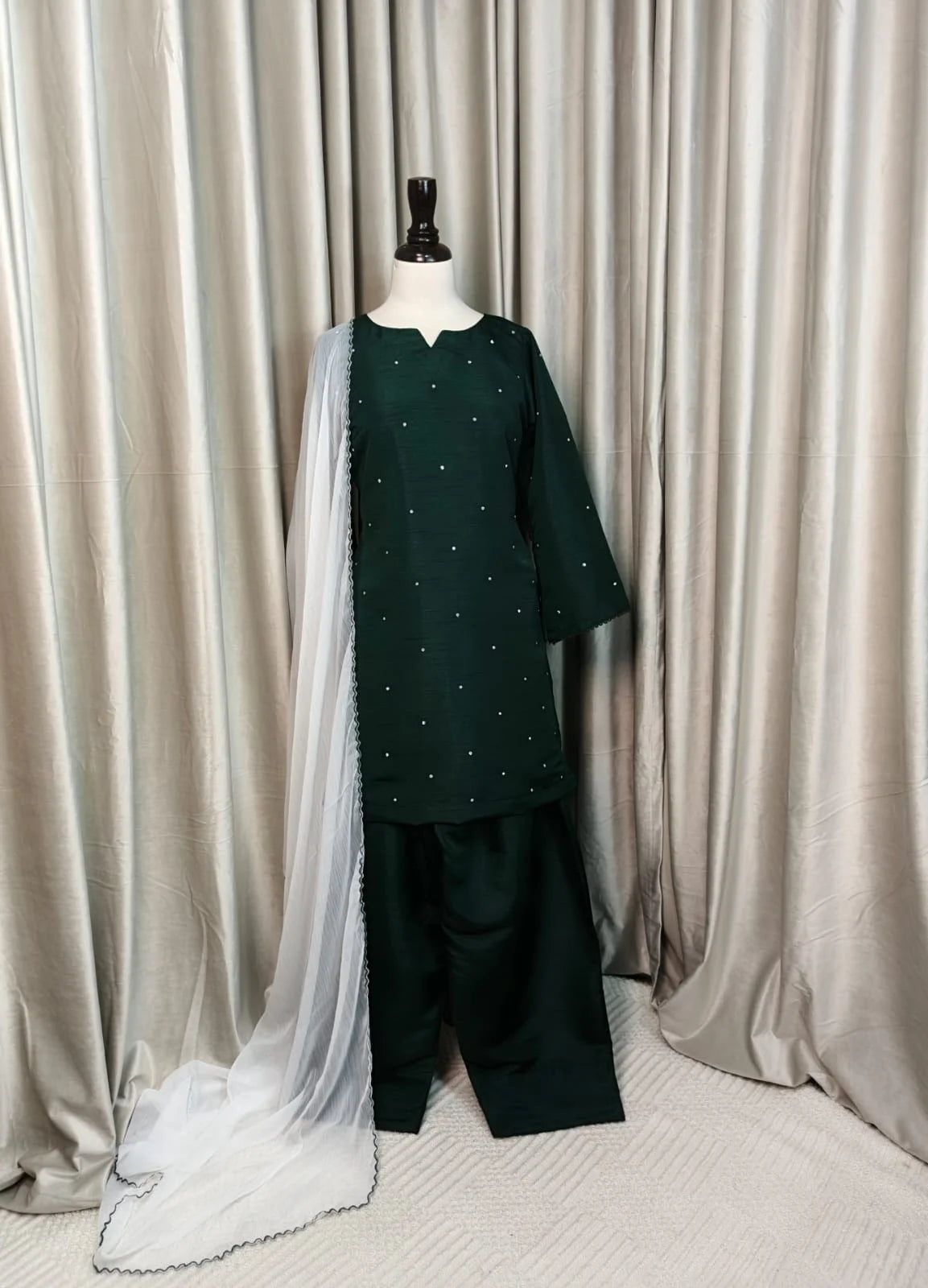 Noor-e-Watan Stitched 3-Piece Farshi Suit