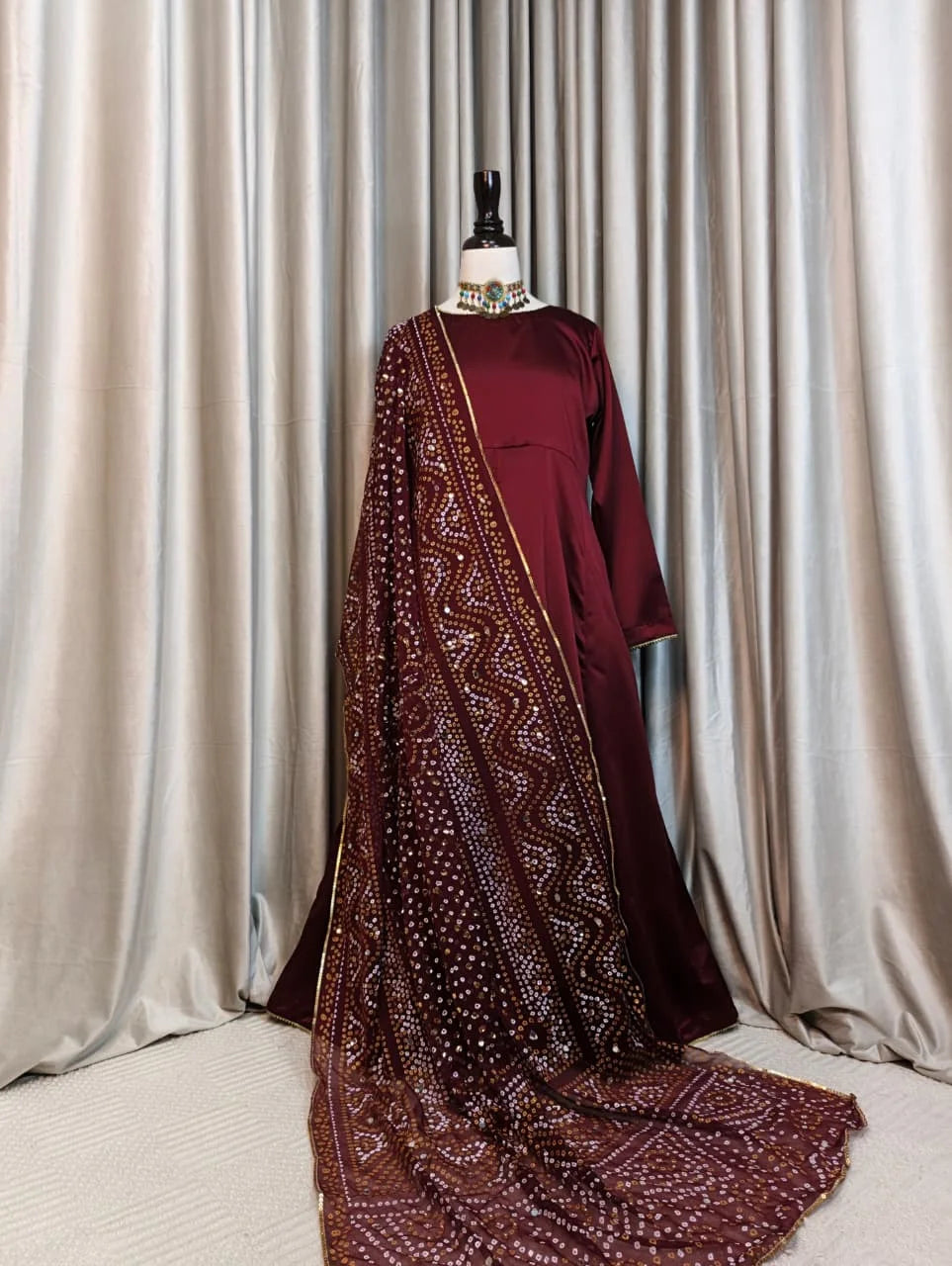 Chundri Royale 2-Piece Maxi