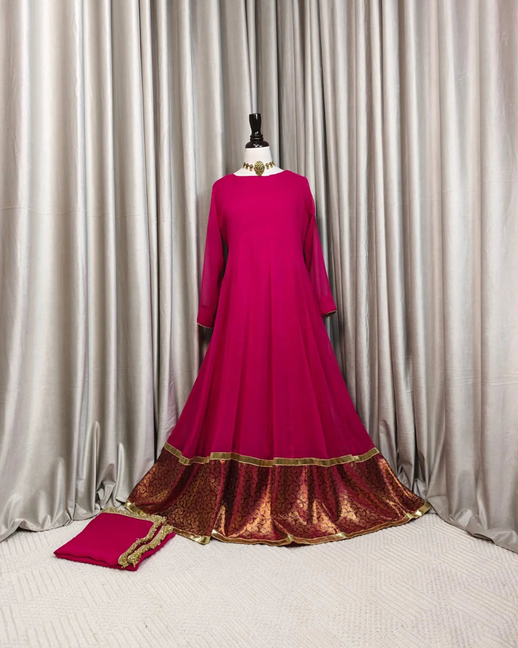 Banarsi Bloom 2-Piece Maxi