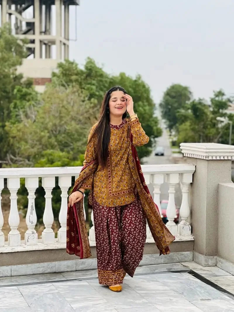 Gulnaar Farshi Shalwar - Stitched 3pc