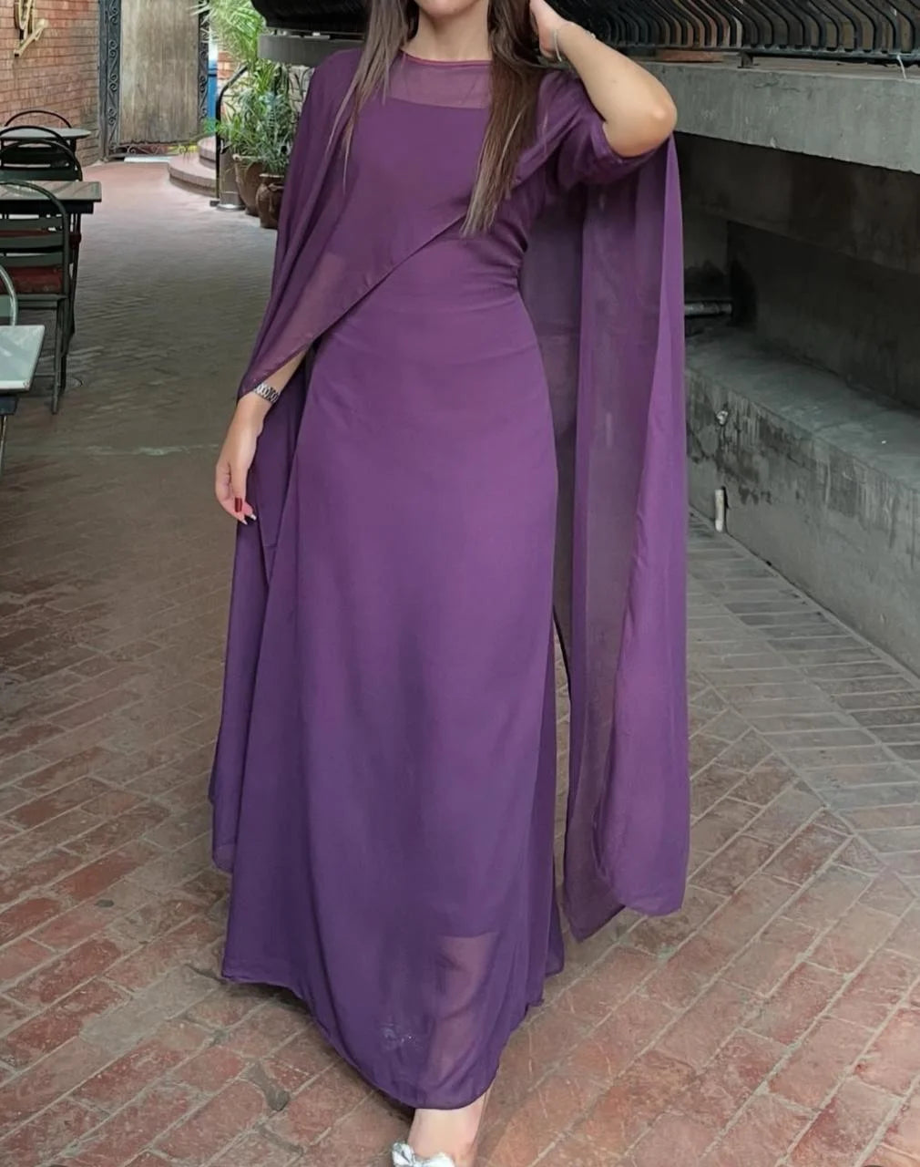 Cape Maxi – Elegant Chiffon Long Dress